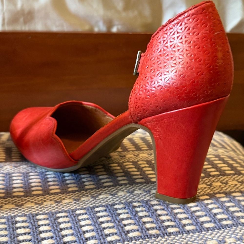Cherry Red Miz Mooz Heels, Perfect for Spring! - Picture 3 of 7